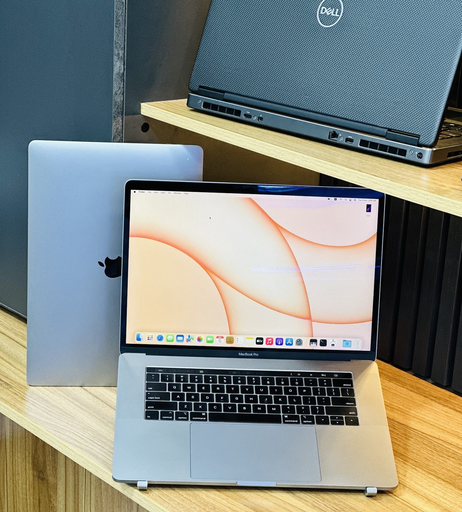 MacBook Pro 2019 (2)