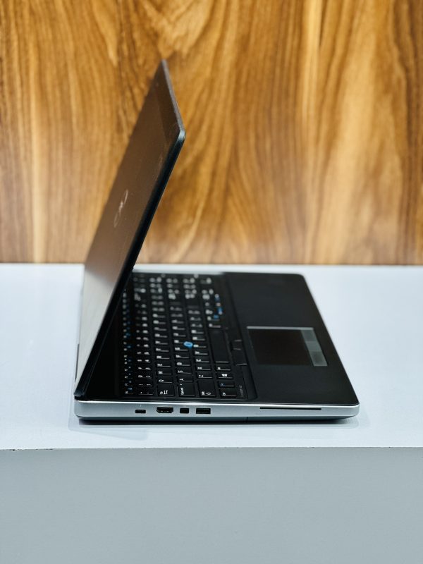 قیمت لپ تاپ استوک Dell precision 7520