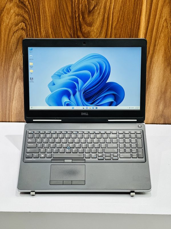 لپ تاپ استوک Dell precision 7520