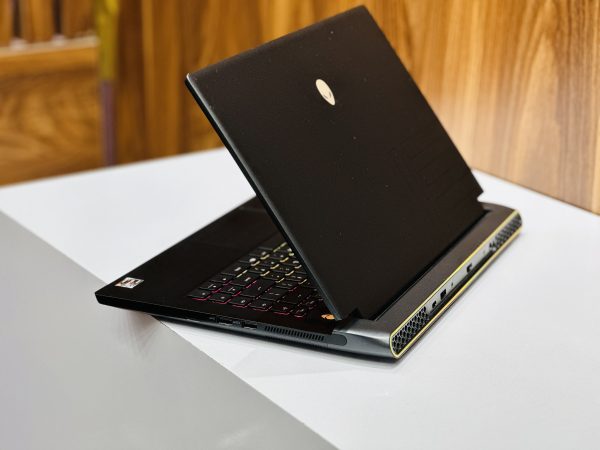 بررسی لپ تاپ Dell Alienware M15