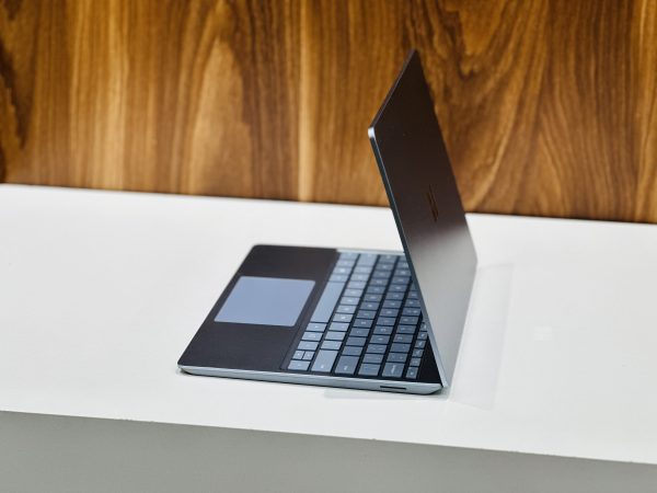 لپ تاپ استوک Surface laptop Go