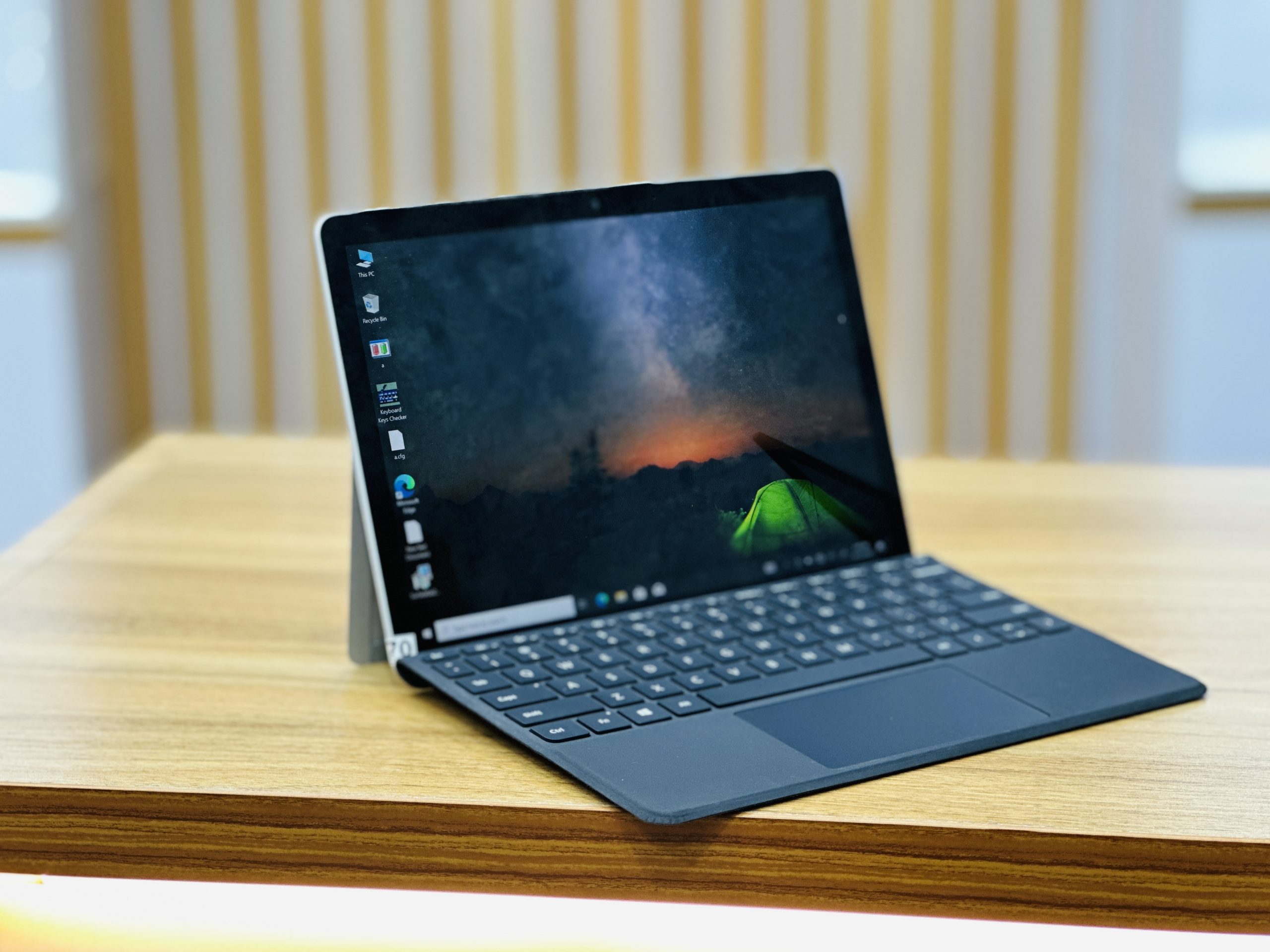 خرید لپ تاپ Surface GO2