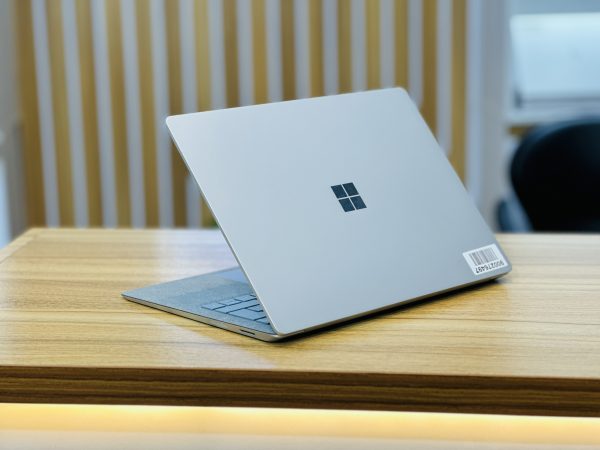 بهترین قیمت Surface laptop 1