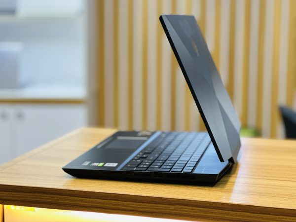 بررسی مشخصات HP omen 15