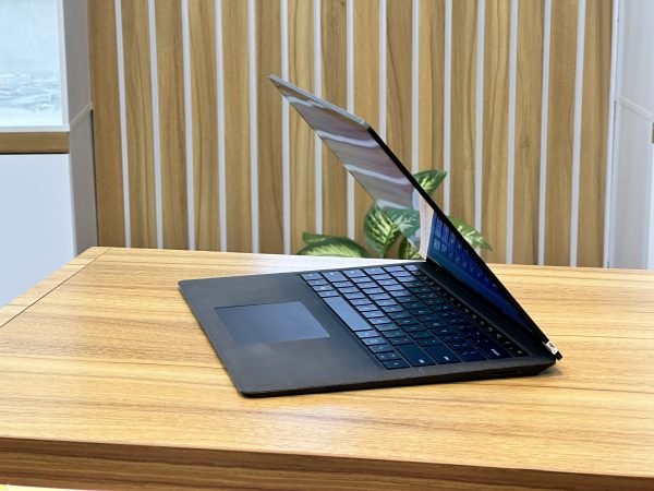 قیمت Surface laptop 2