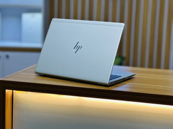 بررسی مشخصات لپ تاپ HP Elitebook 830 G6