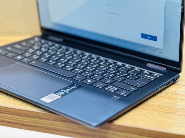 بررسی مشخصات لپ تاپ Lenovo Yoga 7