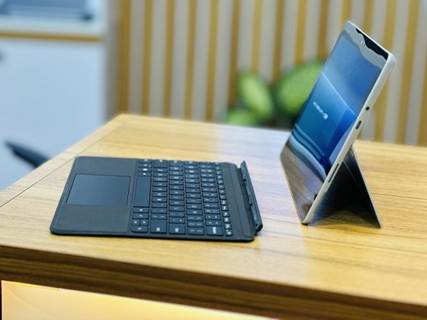 خرید تبلت Surface Go استوک از بانه