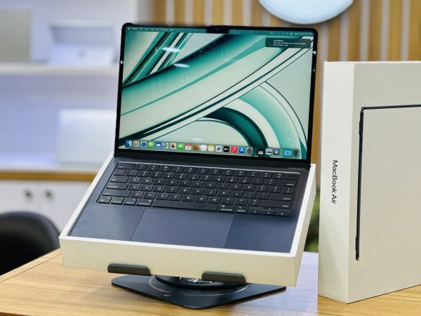 خرید MacBook Pro 2022 13-A2681 استوک