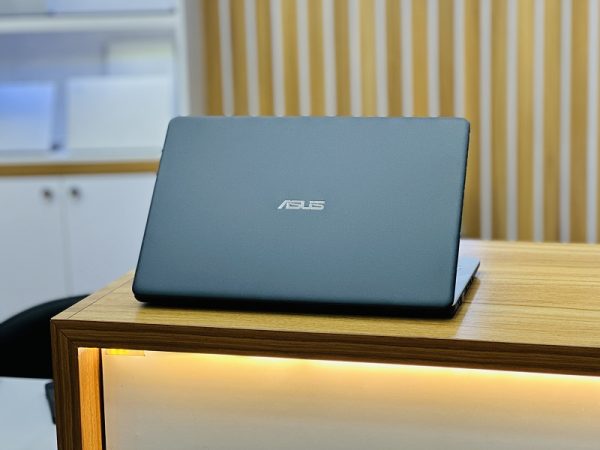 خرید لپ تاپ Asus X542UN استوک