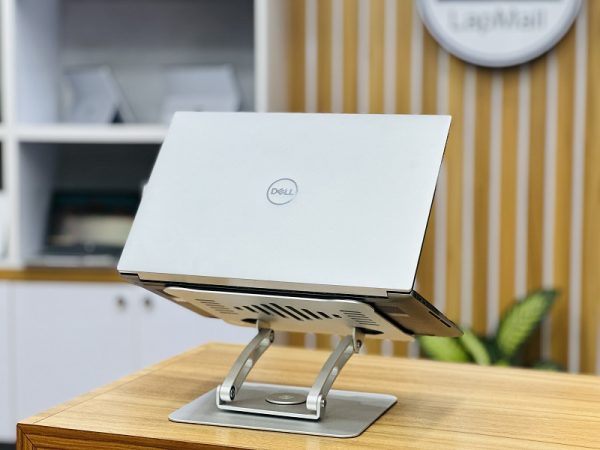 بررسی مشخصات لپ تاپ Dell precision 5560