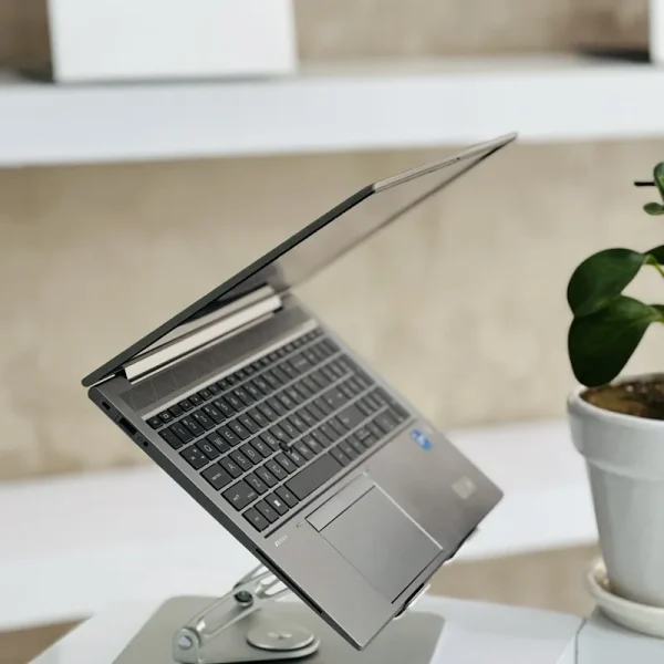 خرید لپ تاپ استوک از بانه