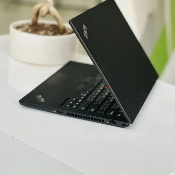 لپ تاپ Thinkpad T490 استوک