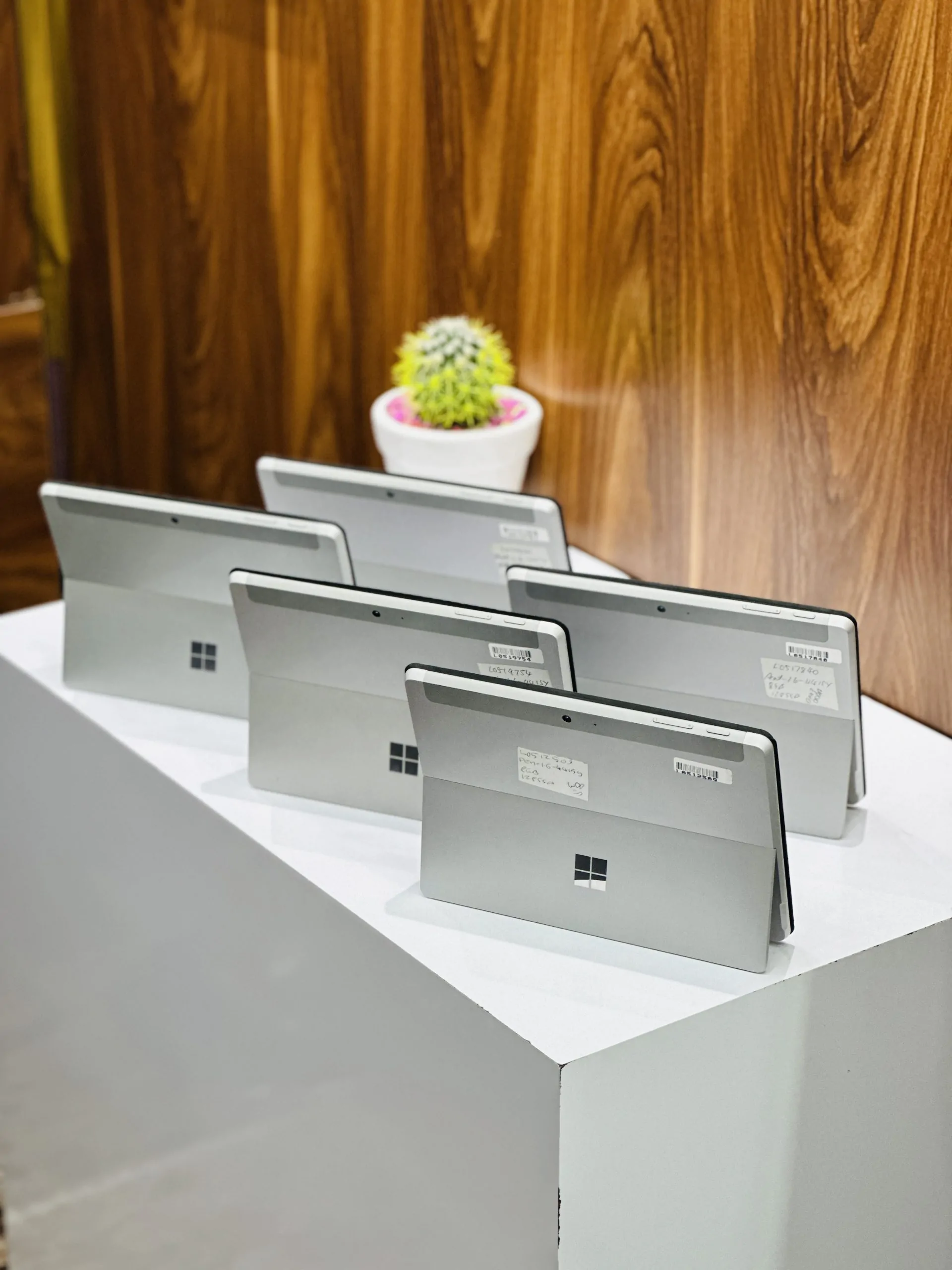 قیمت لپ تاپ استوک Surface Go