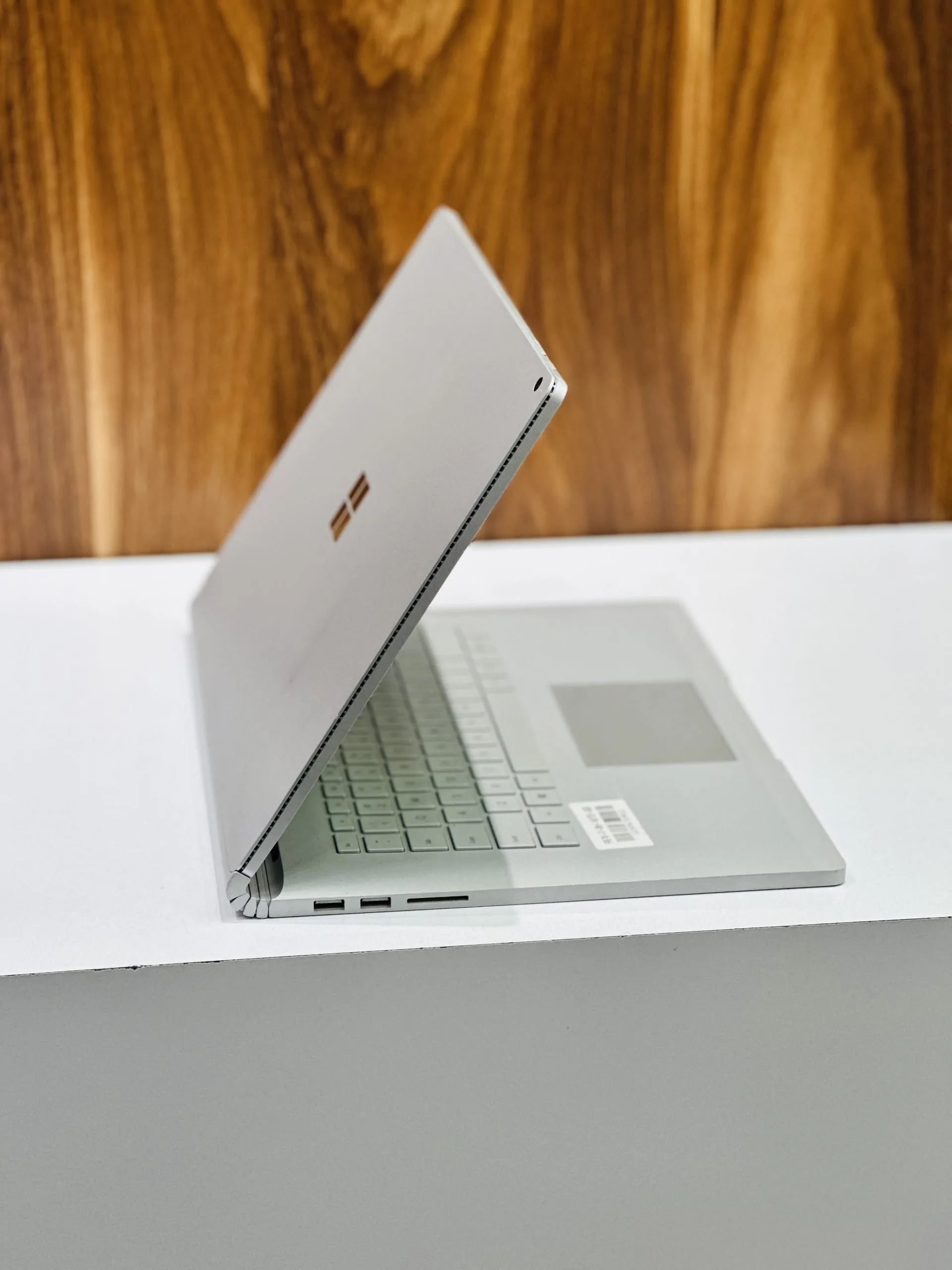 مشخصات لپتاپ استوک surface book 2