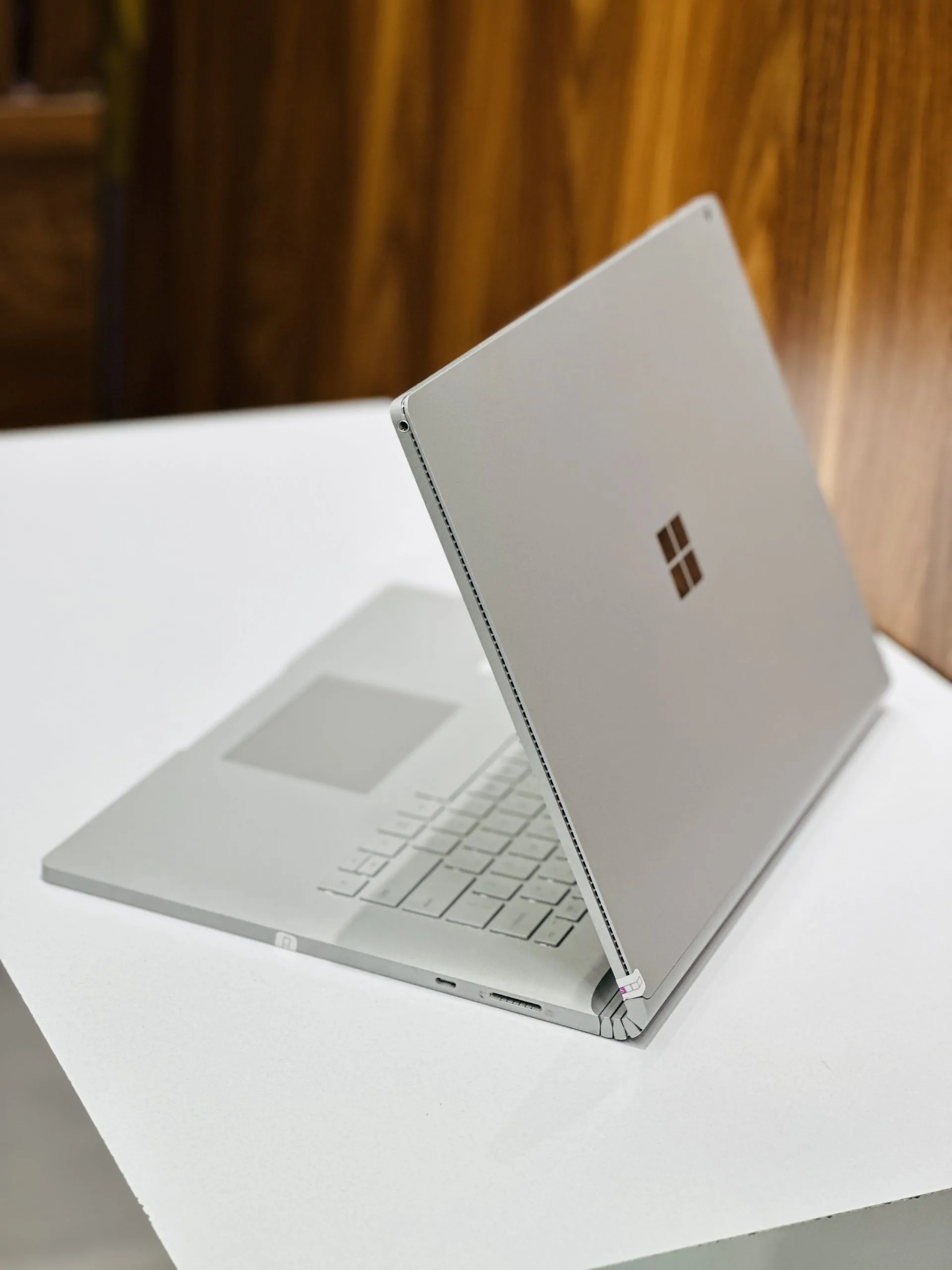 مقایسه لپتاپ استوک surface book 2