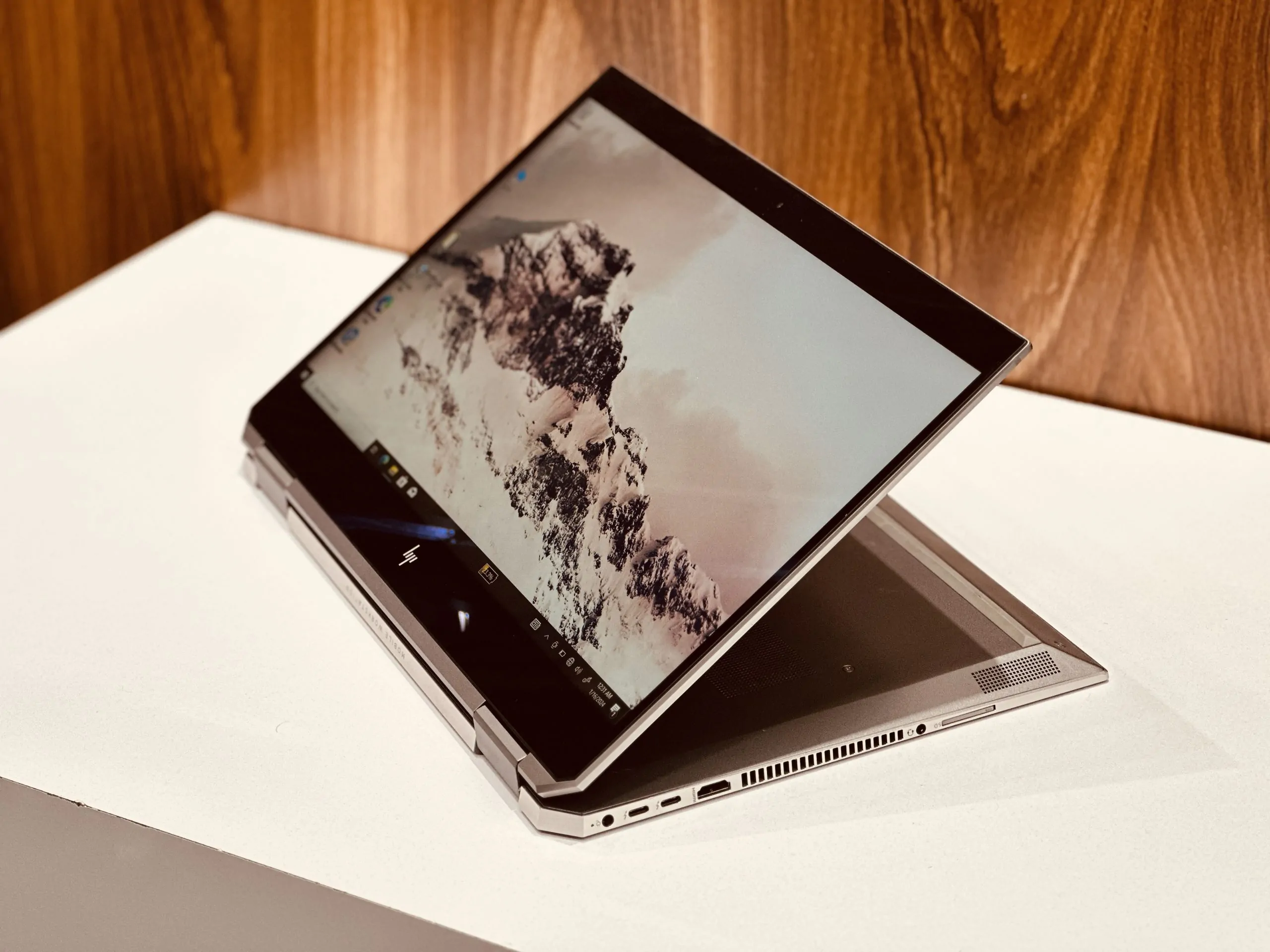 بهترین قیمت خرید لپ تاپ HP ZBOOK Studio X360 G5 بهترین قیمت خرید لپ تاپ HP ZBOOK Studio X360 G5