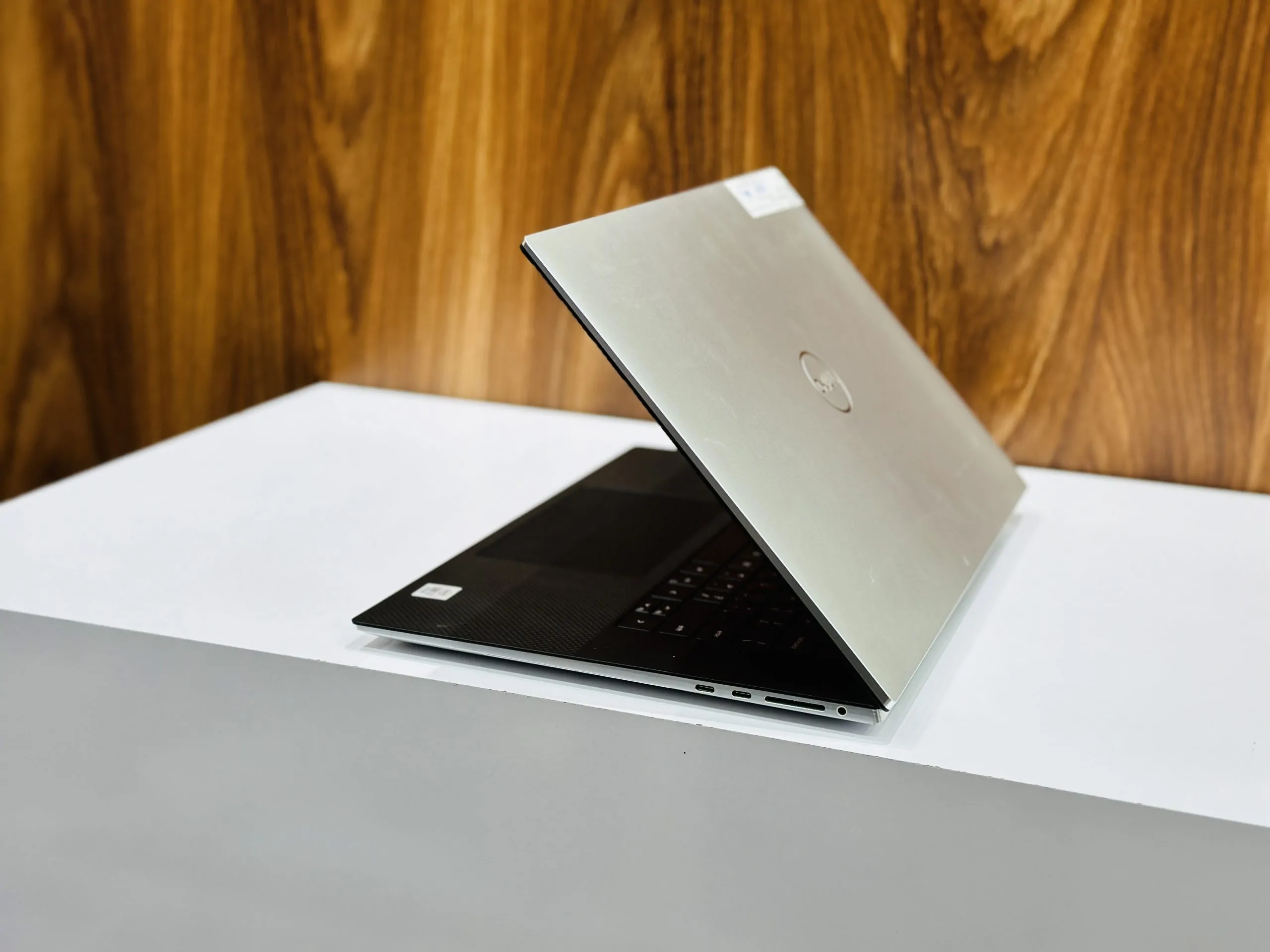 Buy Dell xps 17 9700 stock laptop from Baneh خرید لپ تاپ Dell xps 17 9700 از بانه