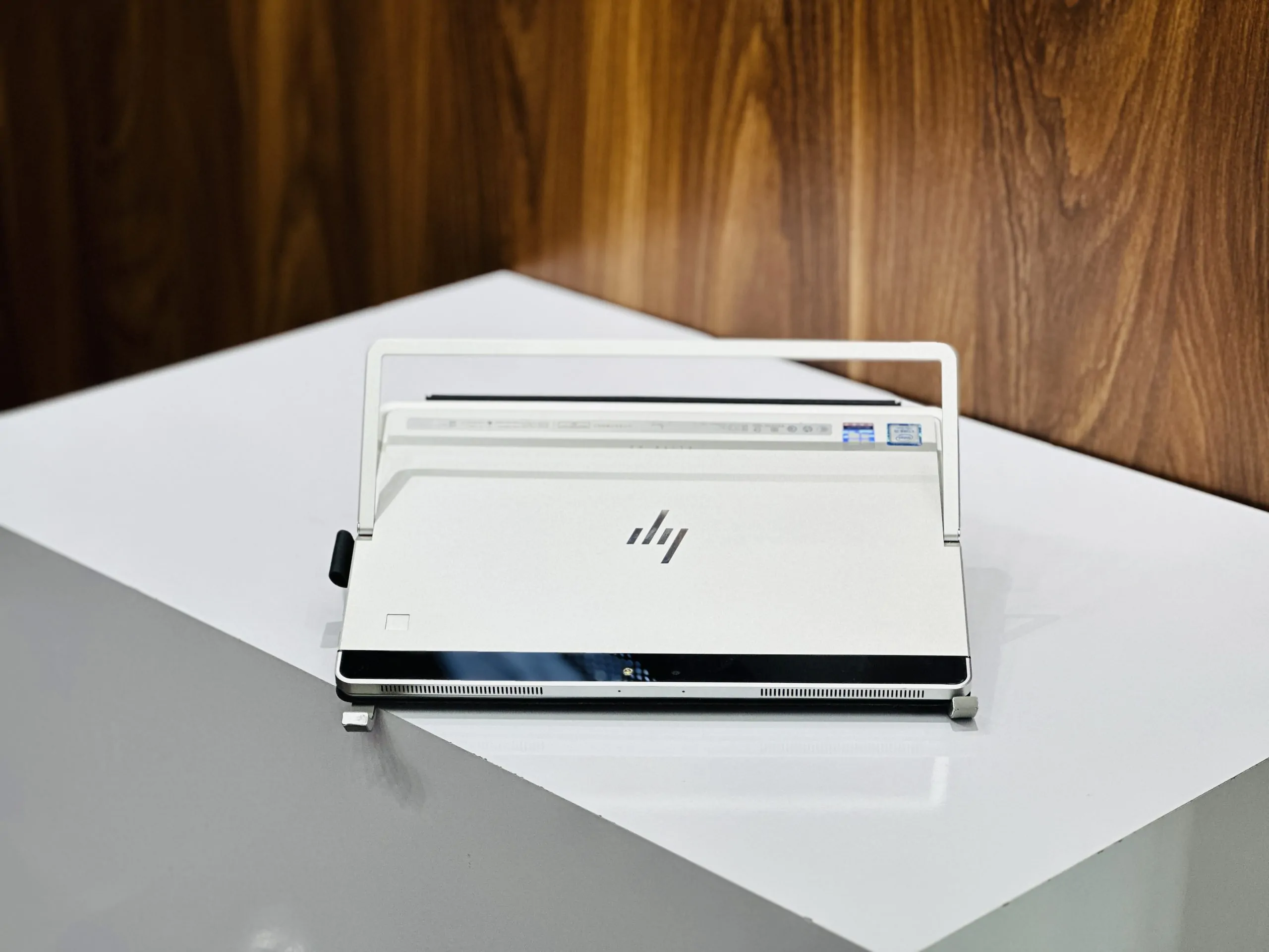 خرید لپ تاپ استوک HP Elite X2 laptop از بانه