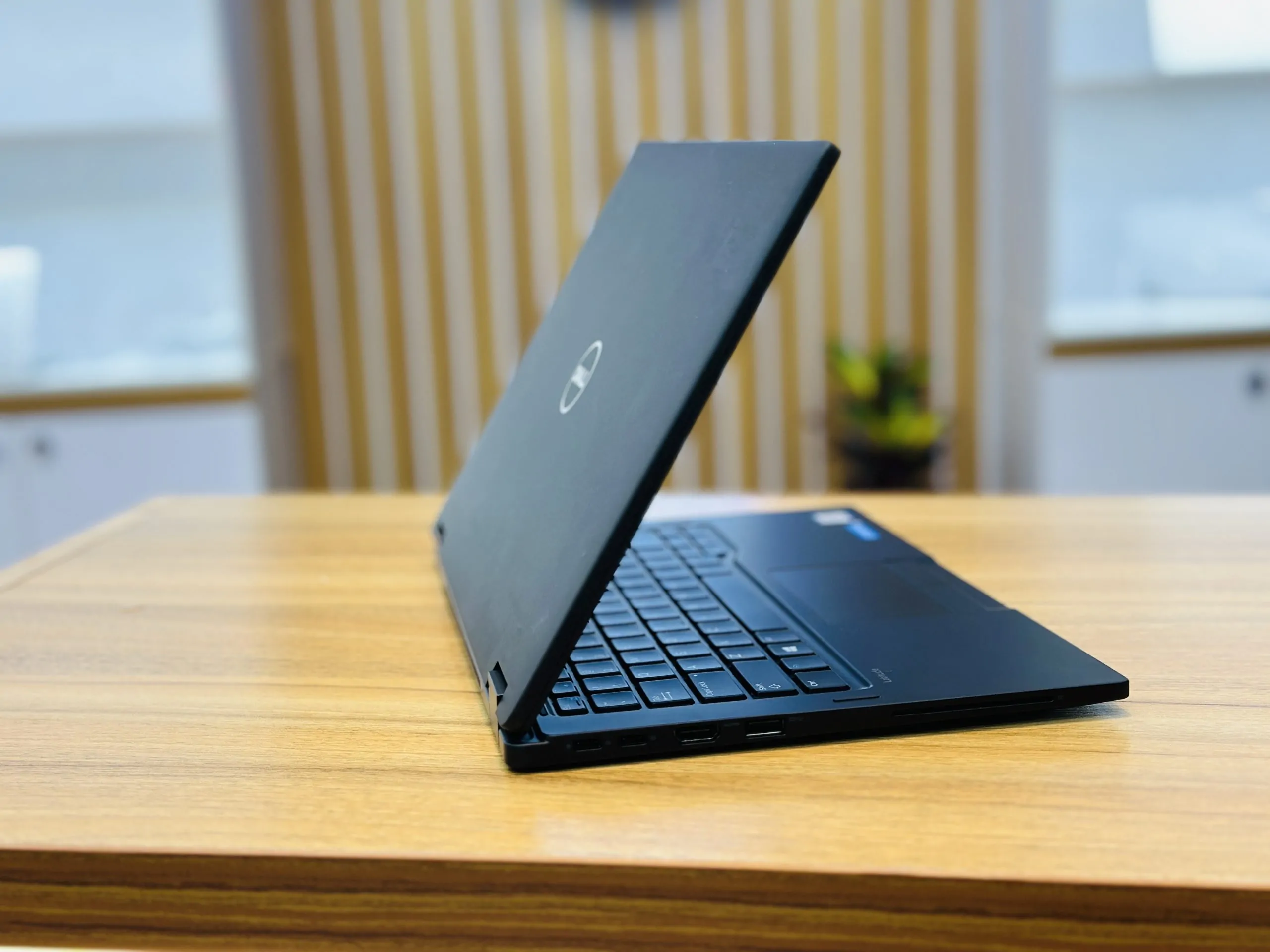 خرید لپ تاپ استوک Dell latitude 5289 خرید لپ تاپ استوک Dell latitude 5289