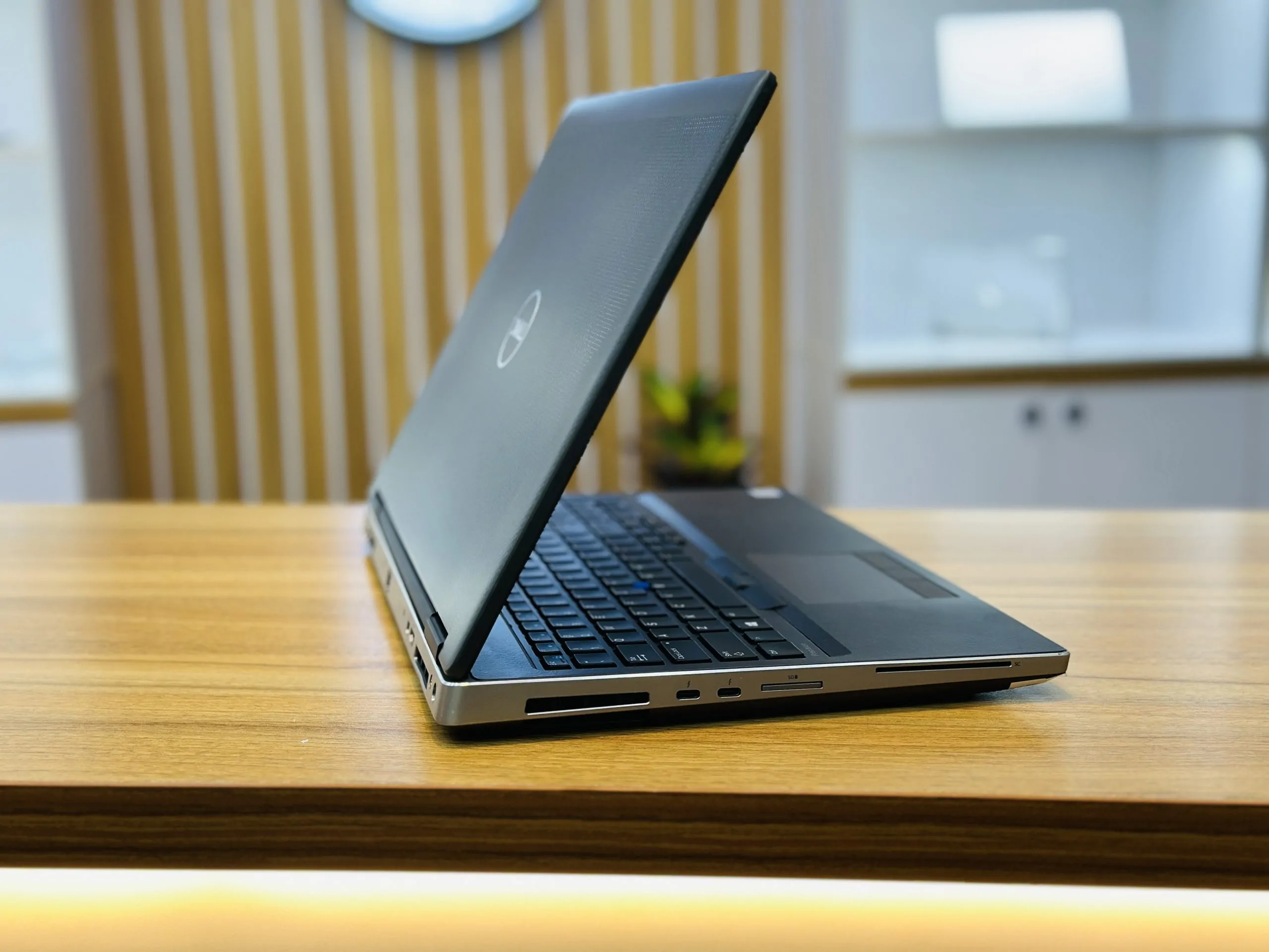قیمت خرید لپتاپ Dell precision 7540 قیمت خرید لپتاپ Dell precision 7540