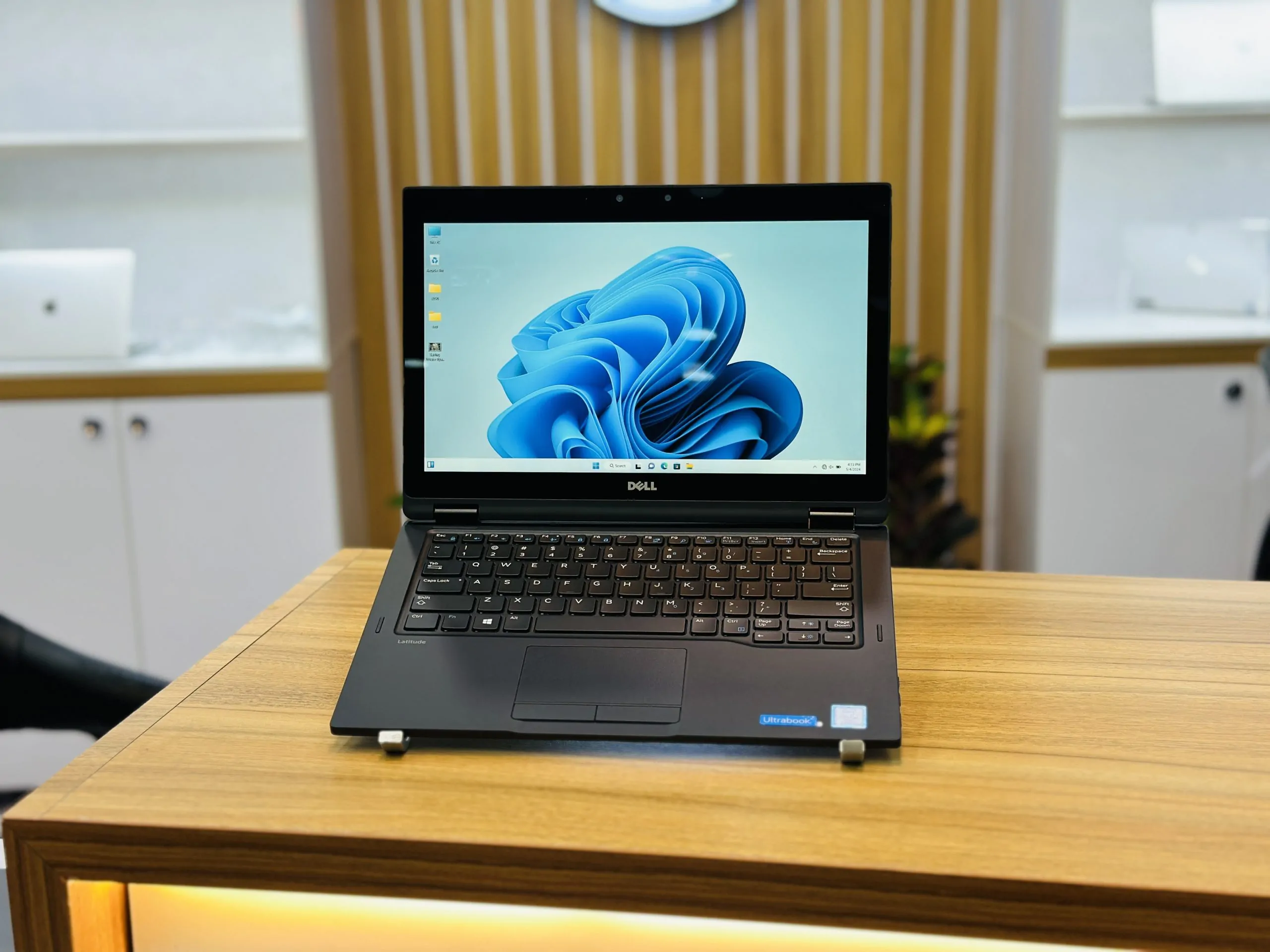 قیمت لپ تاپ Dell latitude 5289 قیمت لپ تاپ Dell latitude 5289