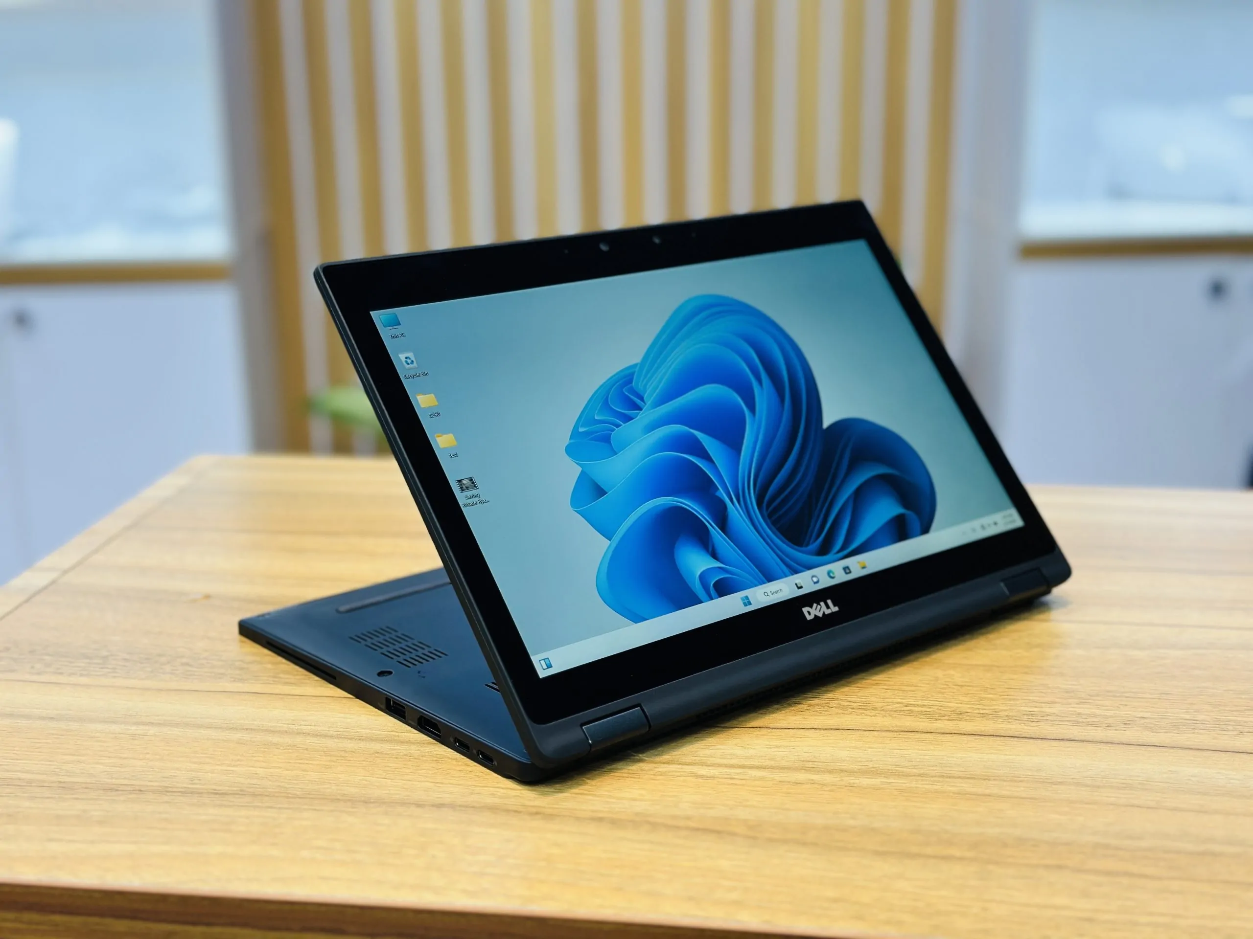 قیمت لپتاپ استوک Dell latitude 5289 قیمت لپتاپ استوک Dell latitude 5289