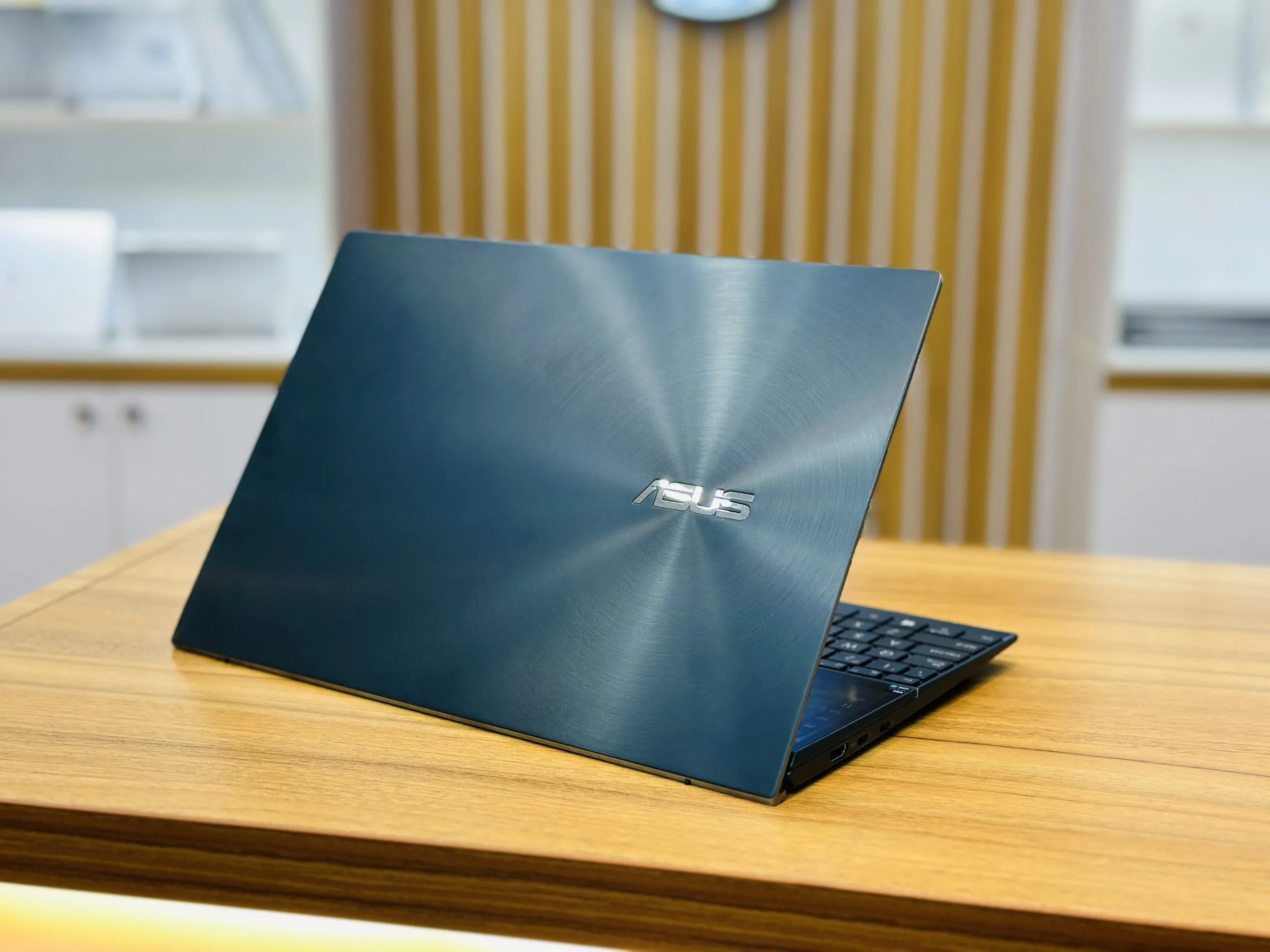 لپ تاپ Asus ZenBook UX482EAR