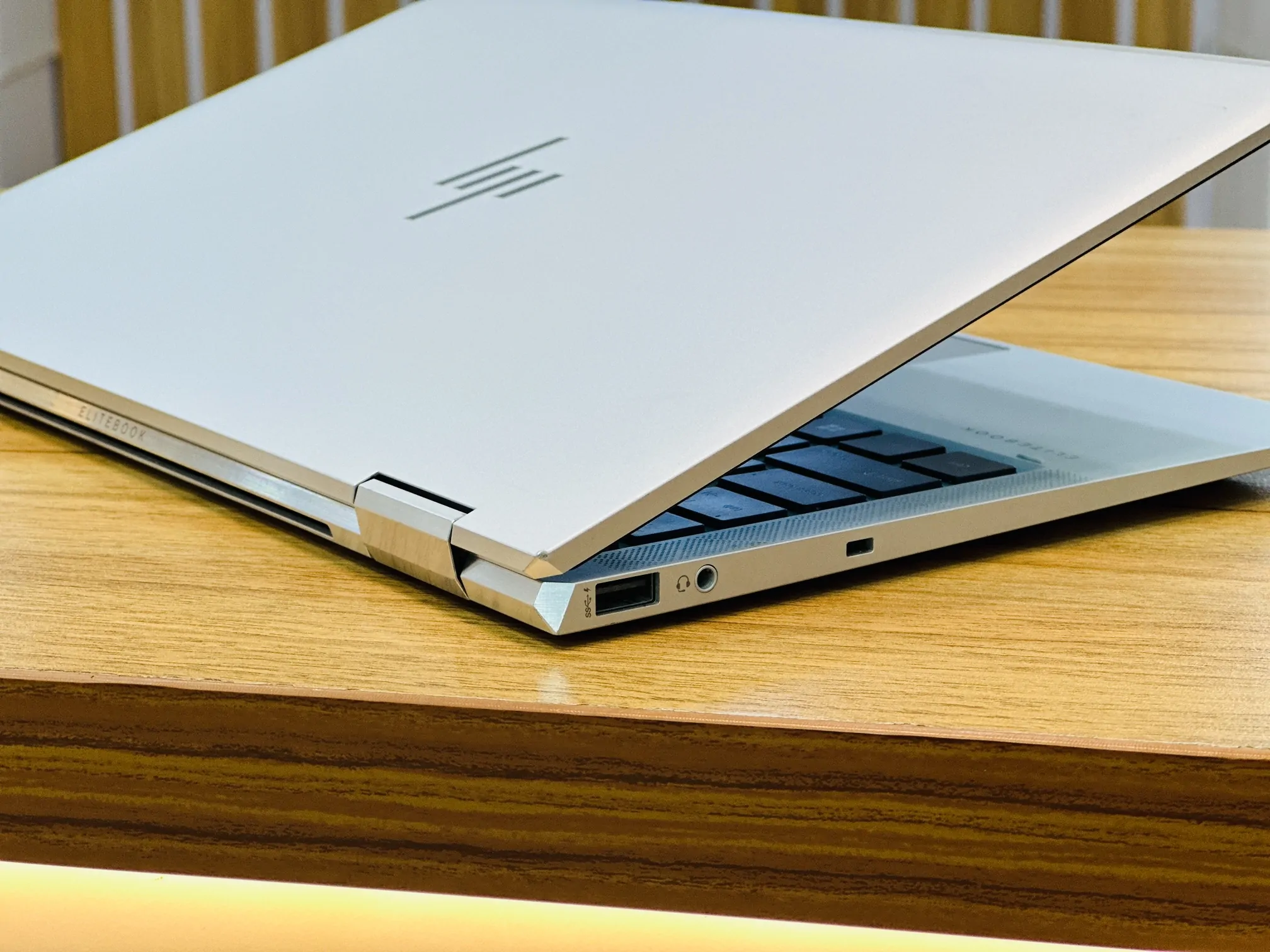 خرید لپ تاپ HP Elite book 1040 G7 استوک از بانه