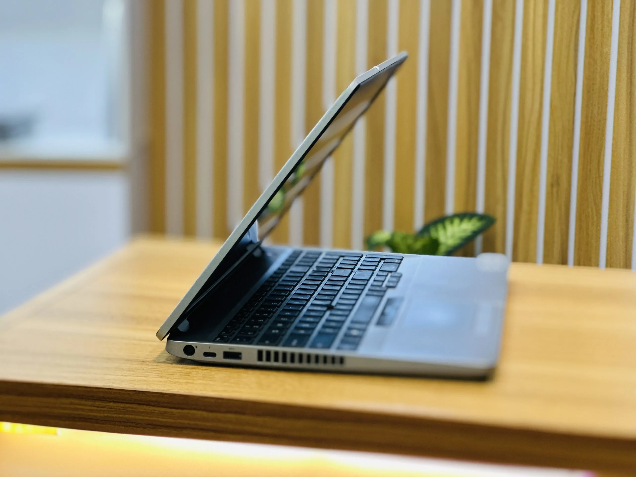 لپتاپ Dell latitude 5511