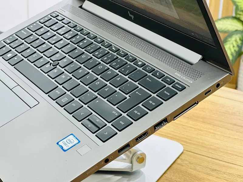 بررسی مشخصات لپ تاپ HP ZBOOK 14U G5 i7.8650U استوک بررسی مشخصات لپ تاپ HP ZBOOK 14U G5 i7.8650U استوک