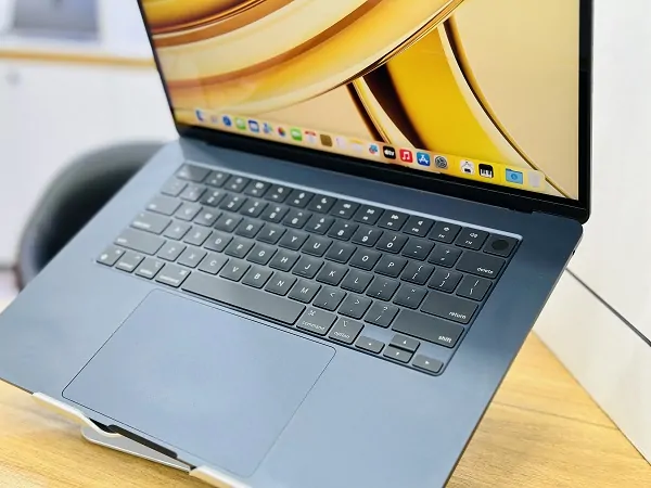 بهترین قیمت MacBook Air 2023 استوک