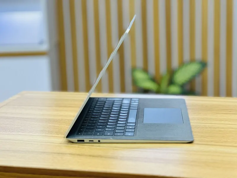 بررسی مشخصات Surface laptop 4 بررسی مشخصات Surface laptop 4