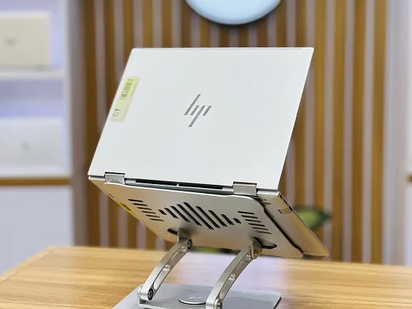 لپ تاپ از بانه لپ تاپ از بانه