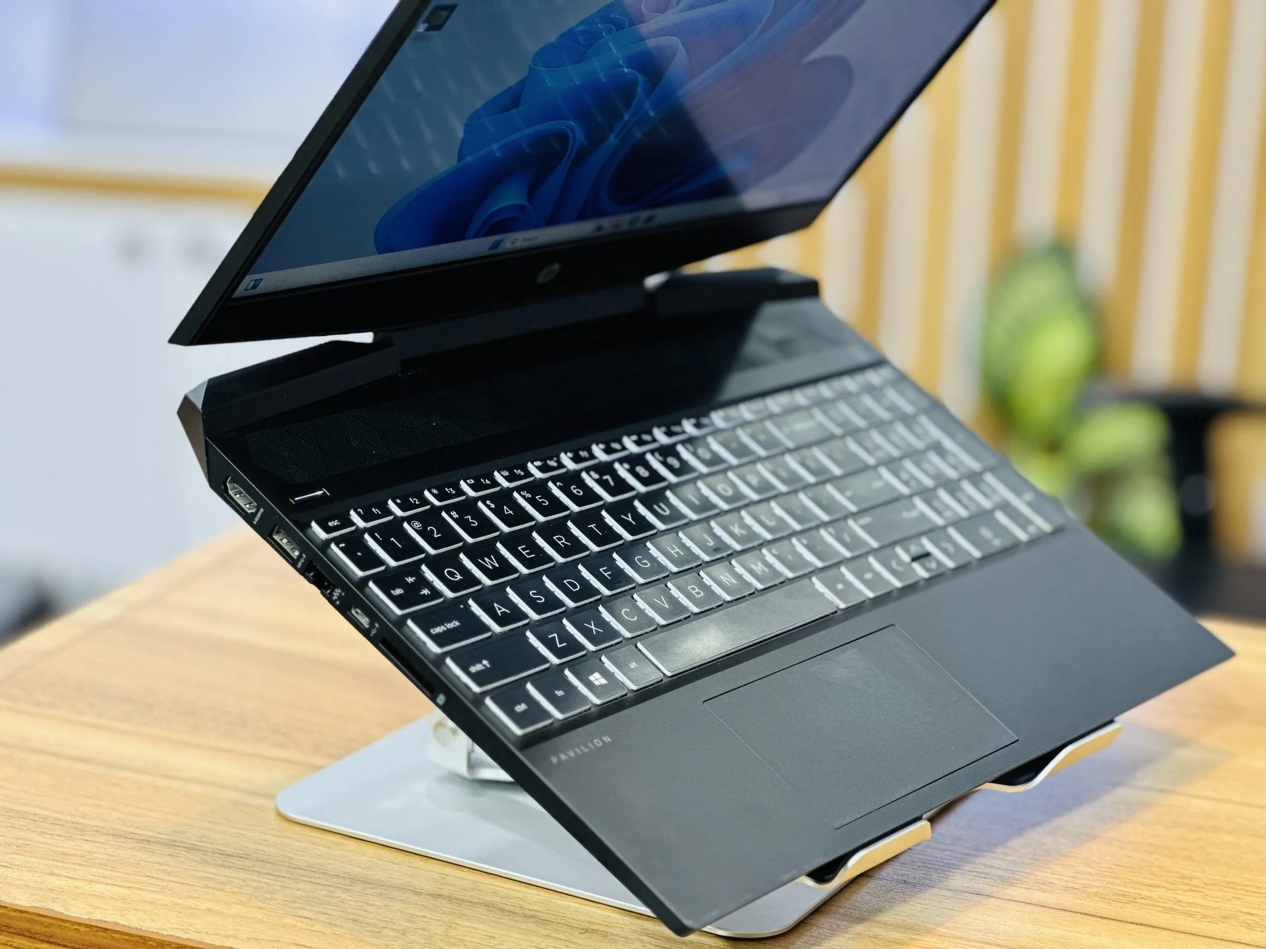 قیمت لپ تاپ HP Pavilion 15 i7.9750H استوک قیمت لپ تاپ HP Pavilion 15 i7.9750H استوک