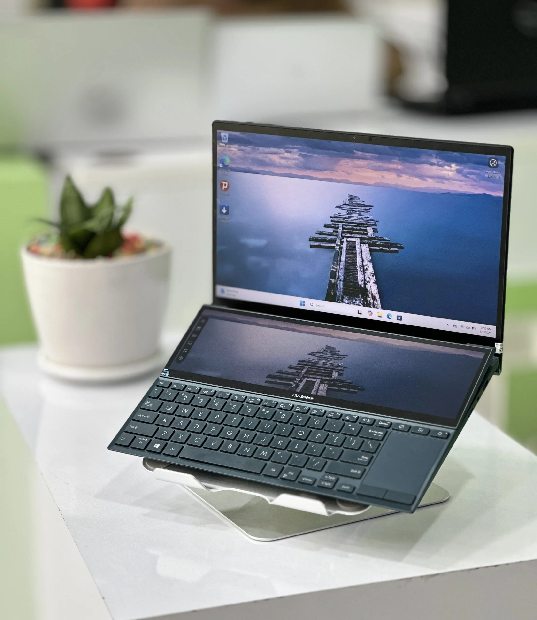 بررسی لپ تاپ Asus ZenBook UX4100EAR